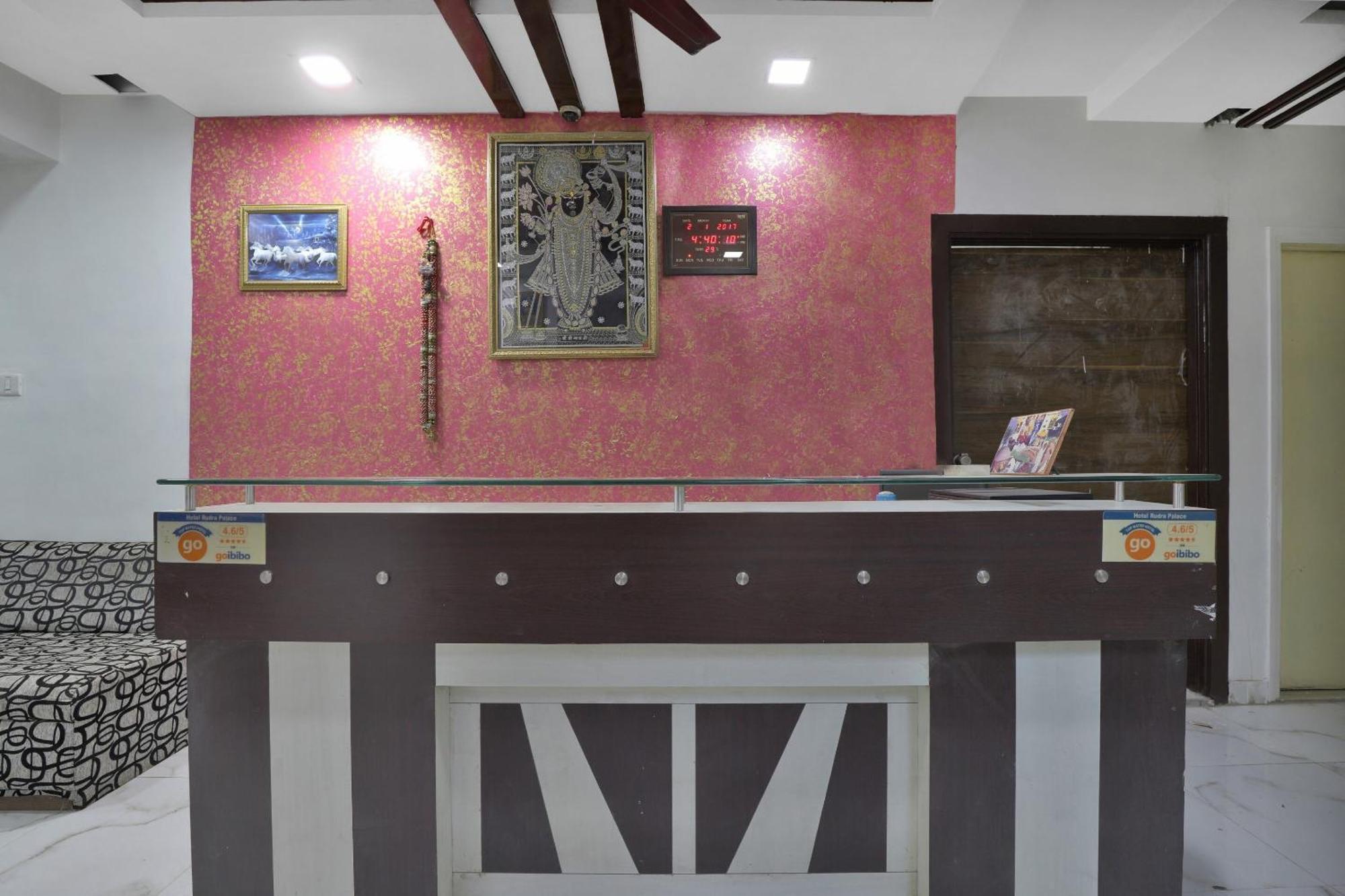 Hotel O Rudra Palace Αχμπανταμπάντ Εξωτερικό φωτογραφία