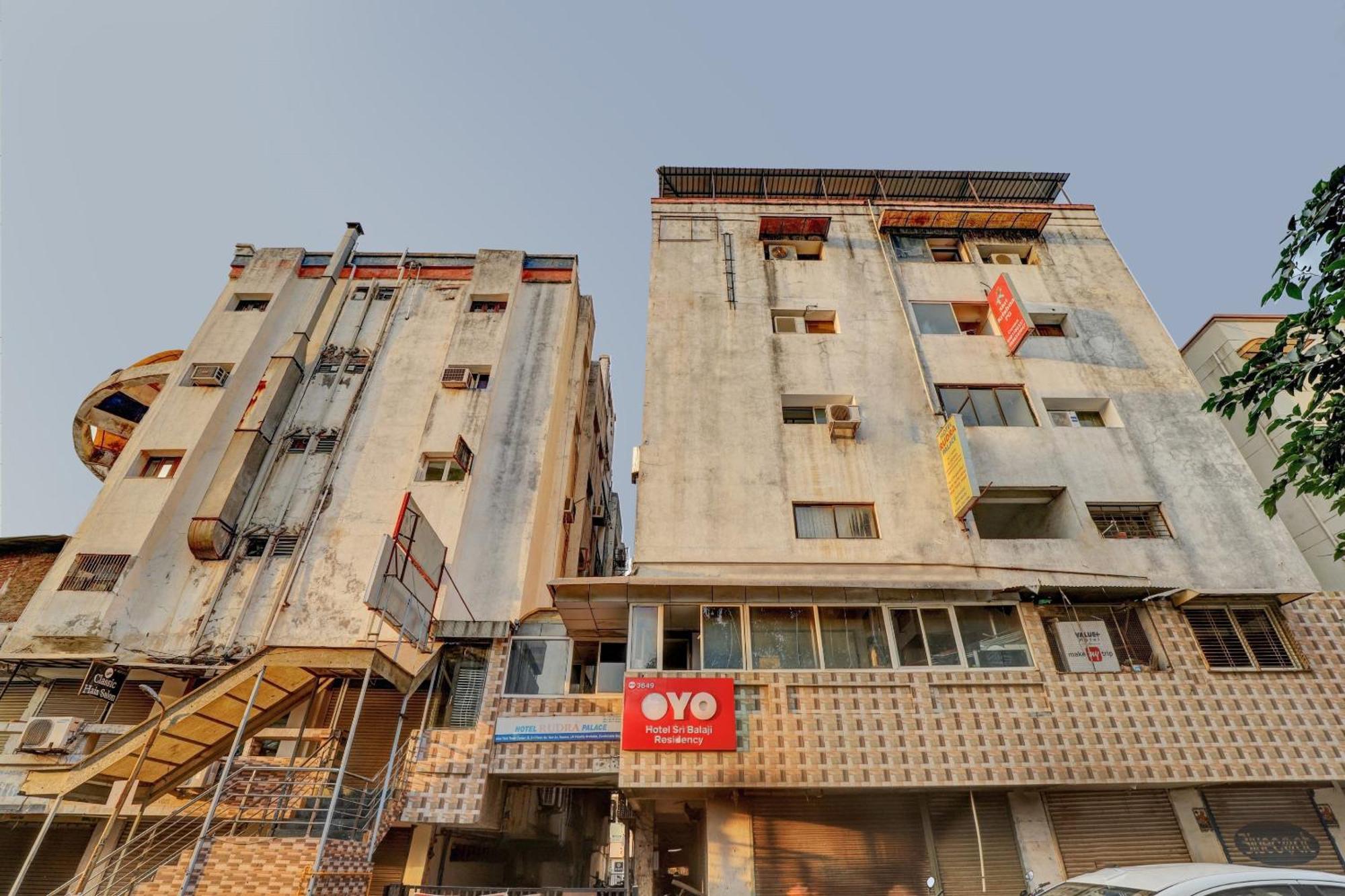 Hotel O Rudra Palace Αχμπανταμπάντ Εξωτερικό φωτογραφία