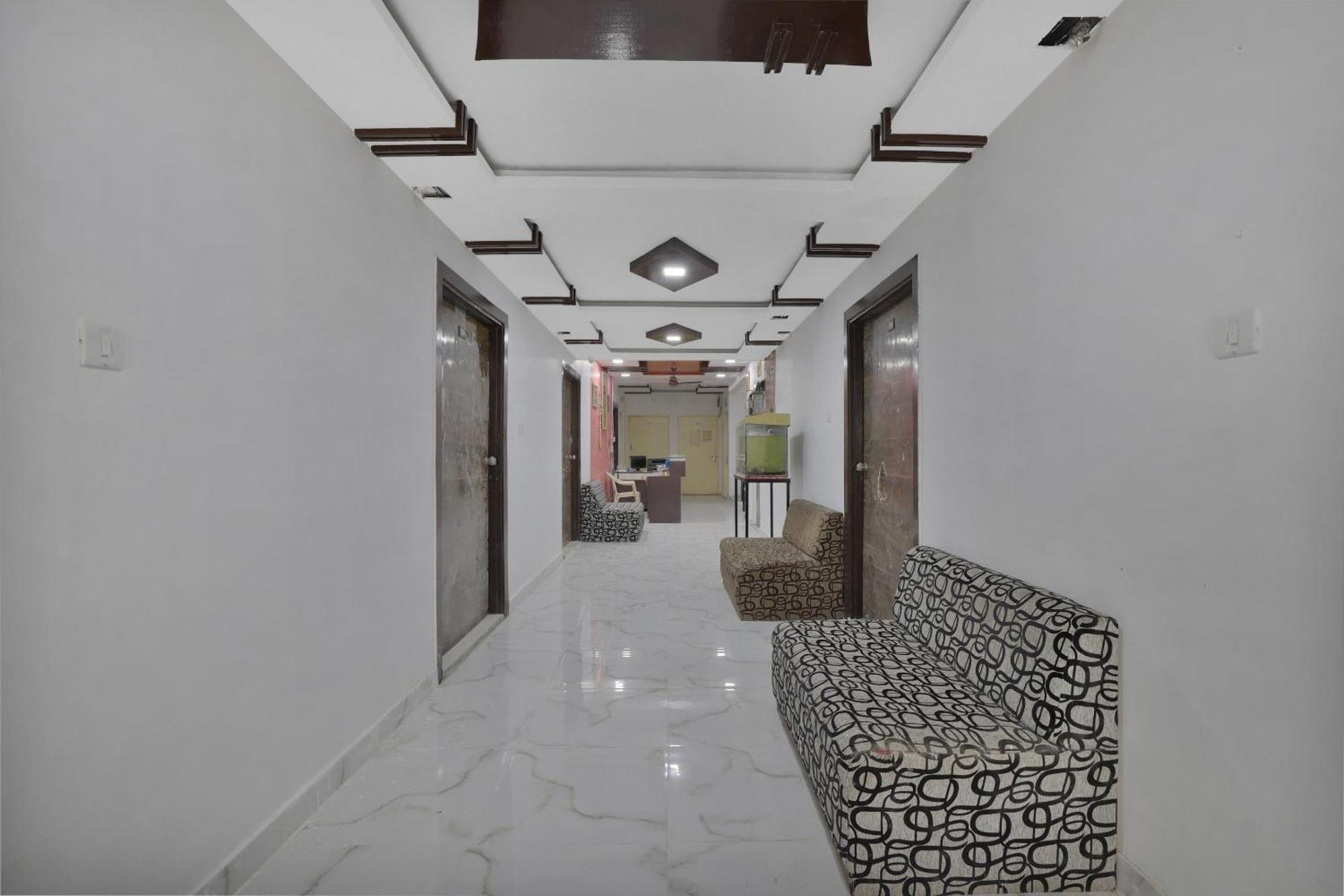 Hotel O Rudra Palace Αχμπανταμπάντ Εξωτερικό φωτογραφία